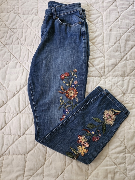 Style & Co. Denim - Style & Co. Curvy Skinny Leg- Floral Embroidered Jeans- Size 10
